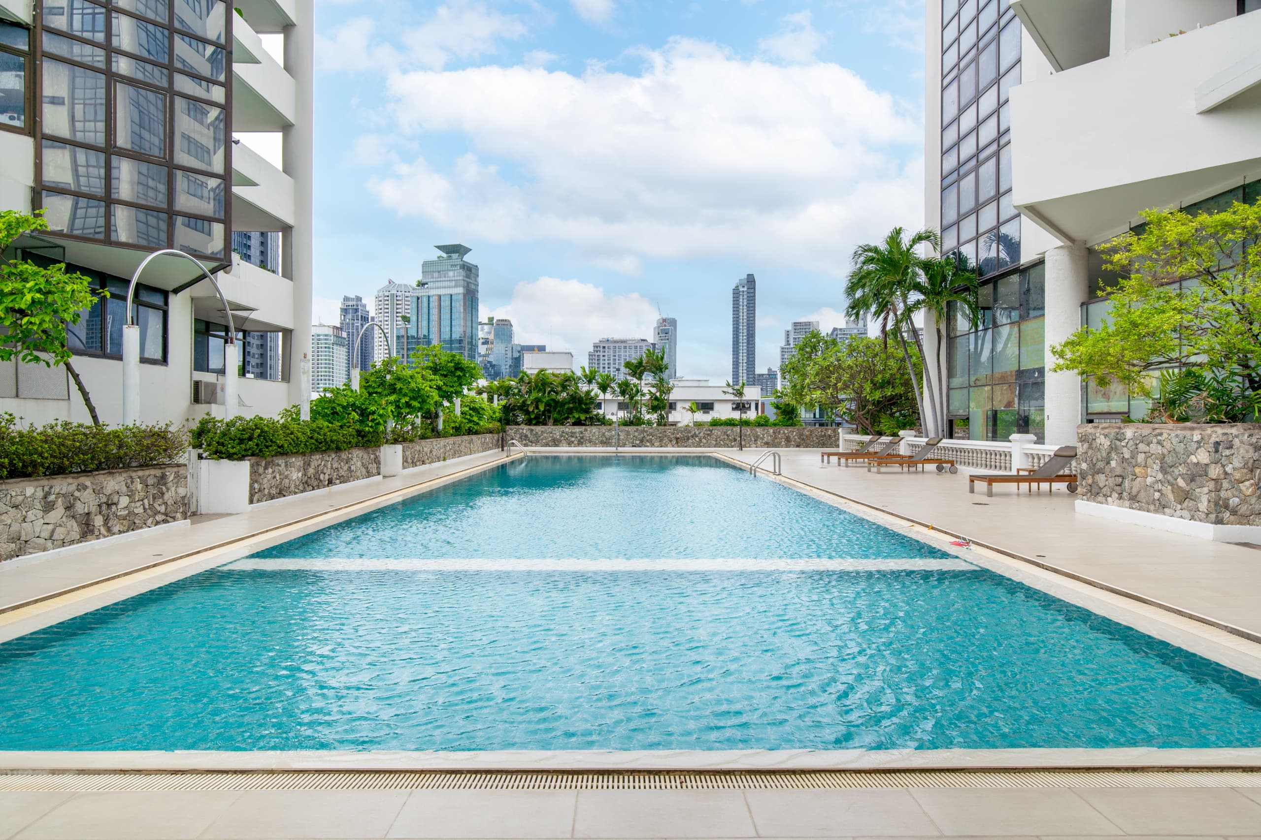 High-Floor Condo in Thonglor (Bauhaus Style)