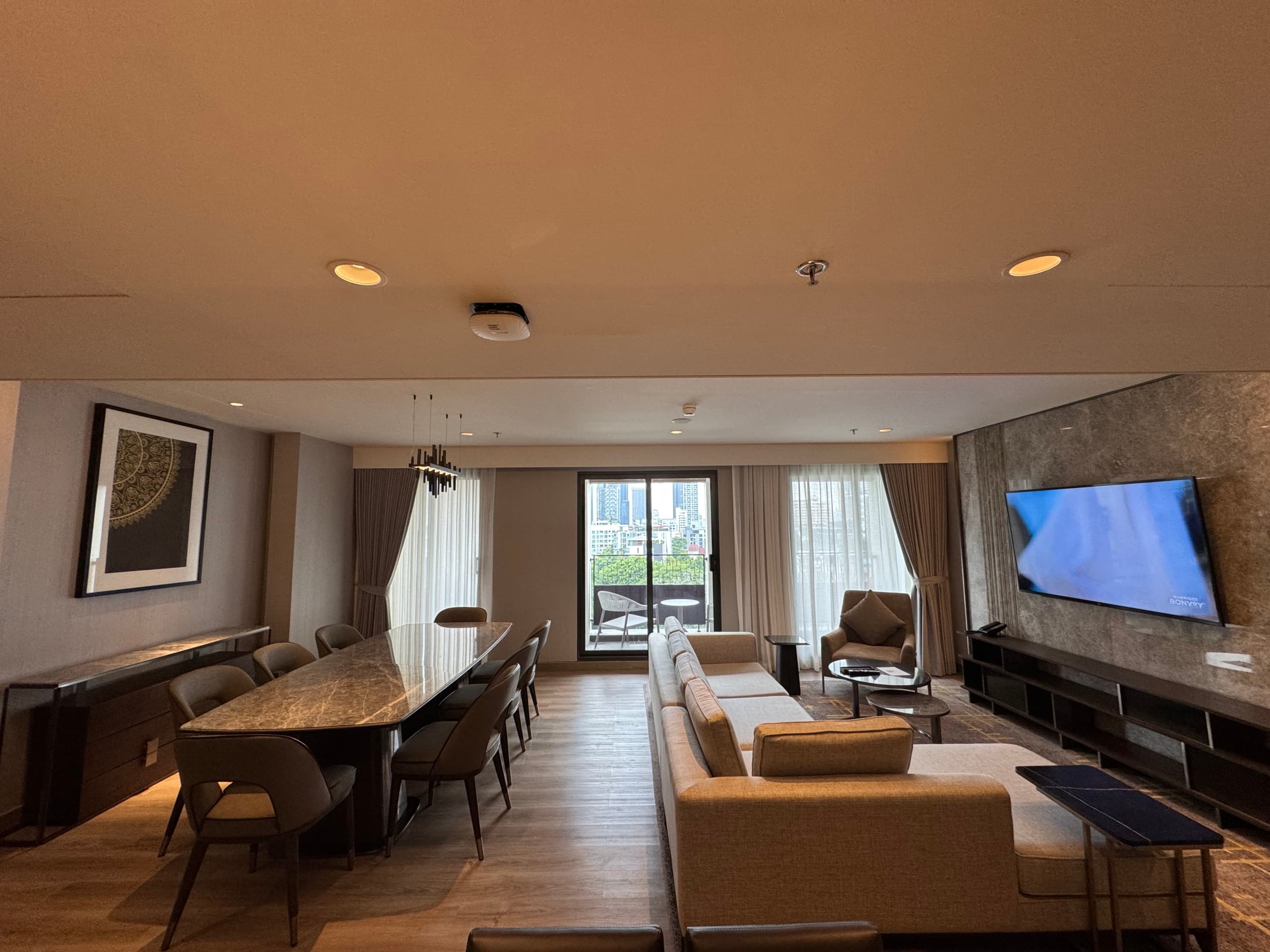 Spacious 3-Bedroom Luxury Residence in Sukhumvit 49