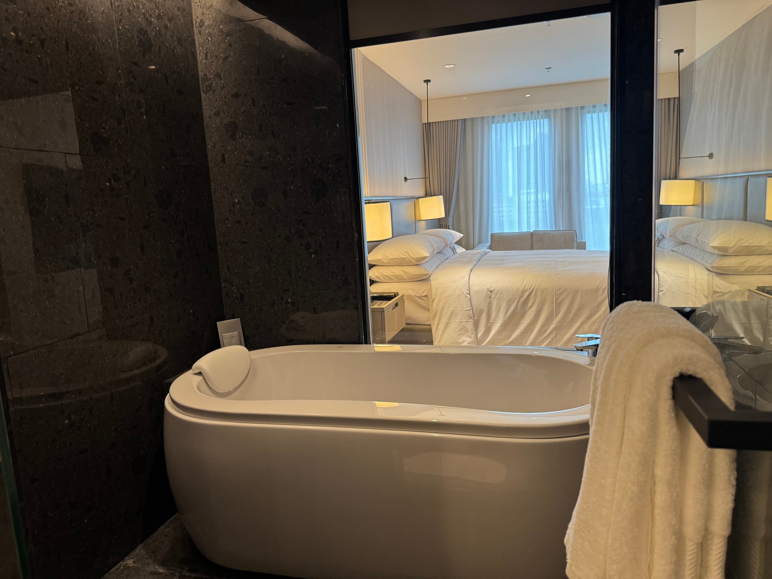 Spacious 3-Bedroom Luxury Residence in Sukhumvit 49