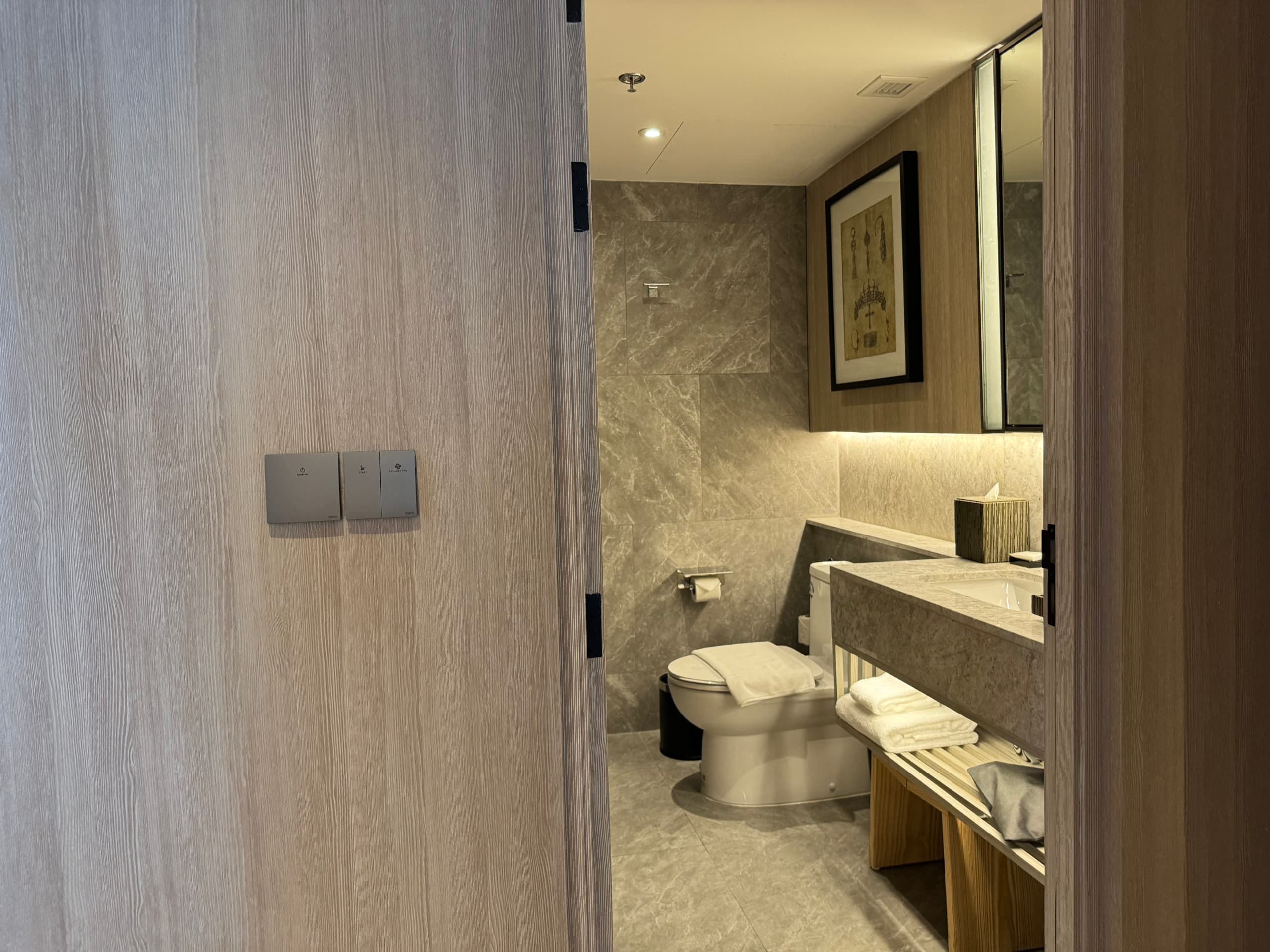 Spacious 3-Bedroom Luxury Residence in Sukhumvit 49