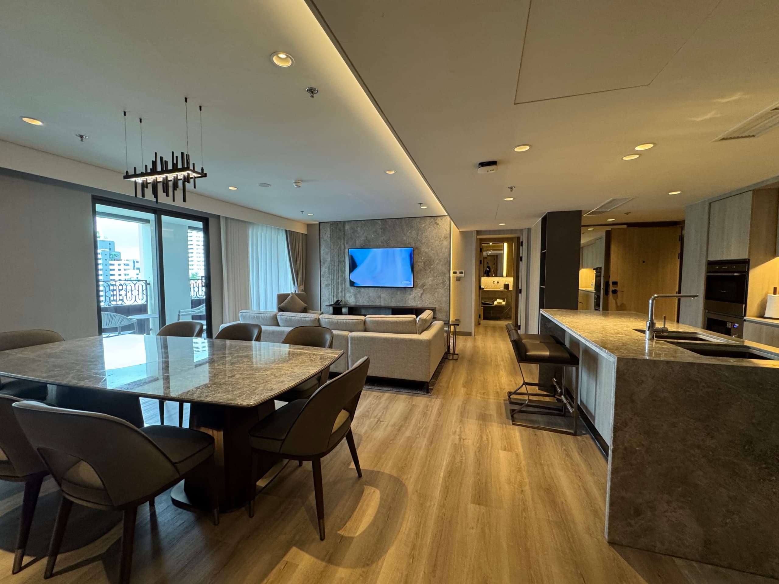 Spacious 3-Bedroom Luxury Residence in Sukhumvit 49
