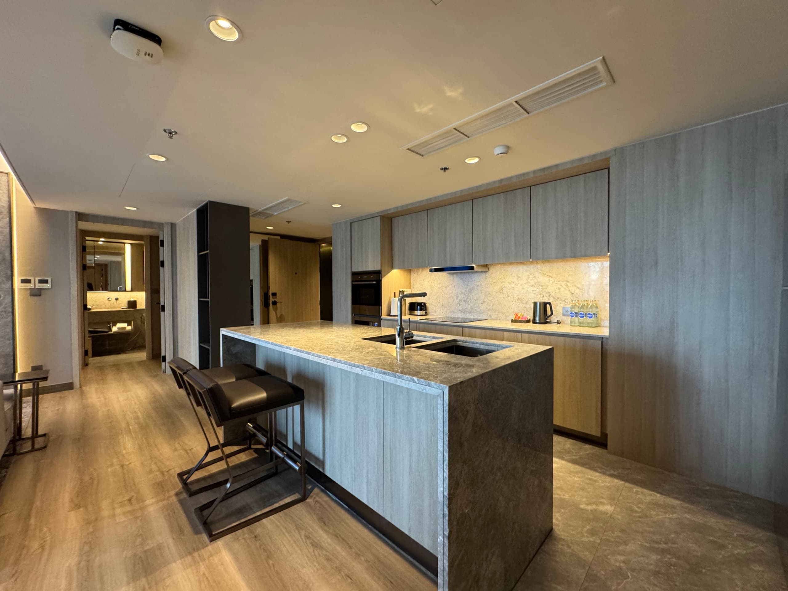 Spacious 3-Bedroom Luxury Residence in Sukhumvit 49