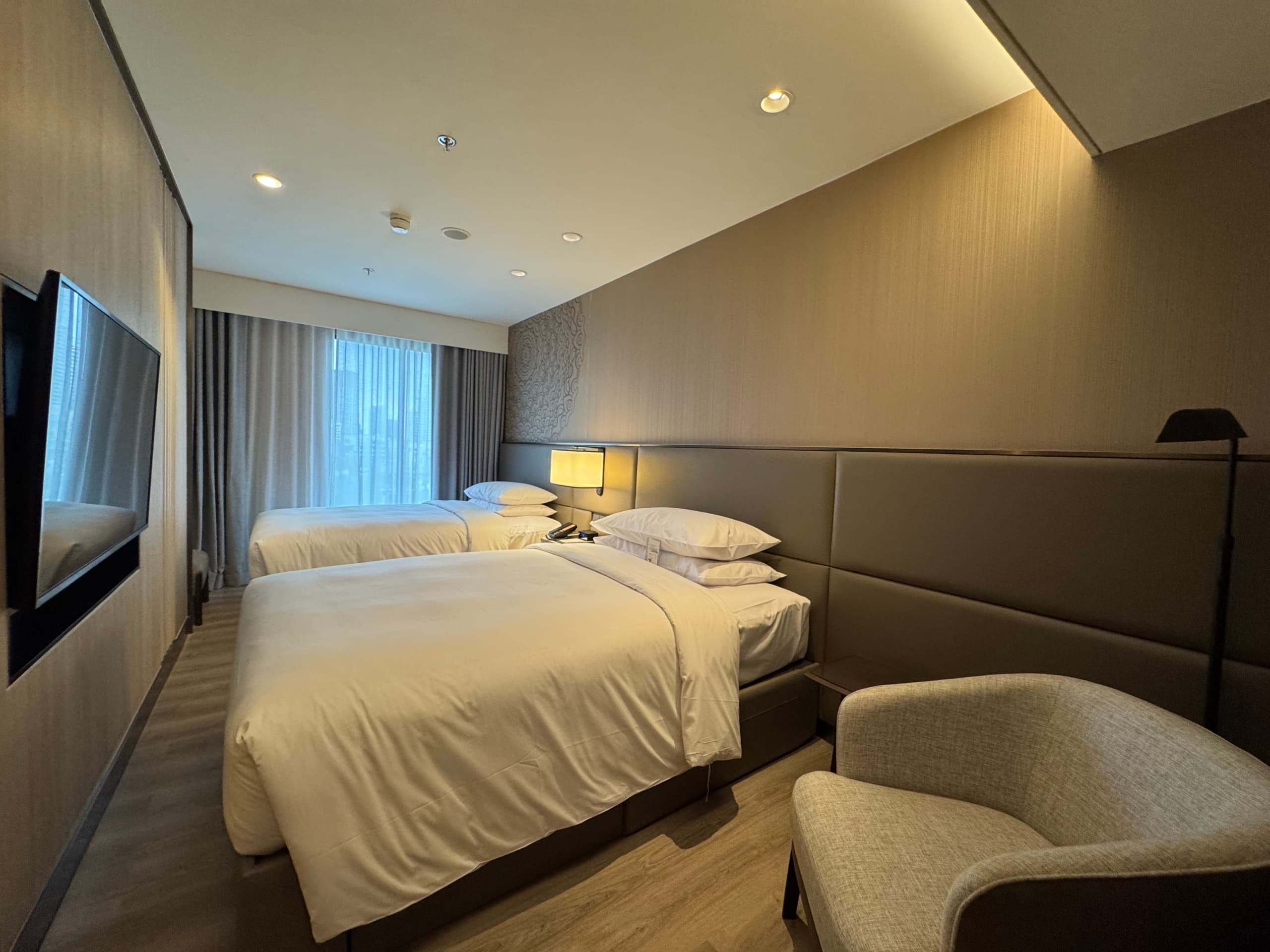 Spacious 3-Bedroom Luxury Residence in Sukhumvit 49