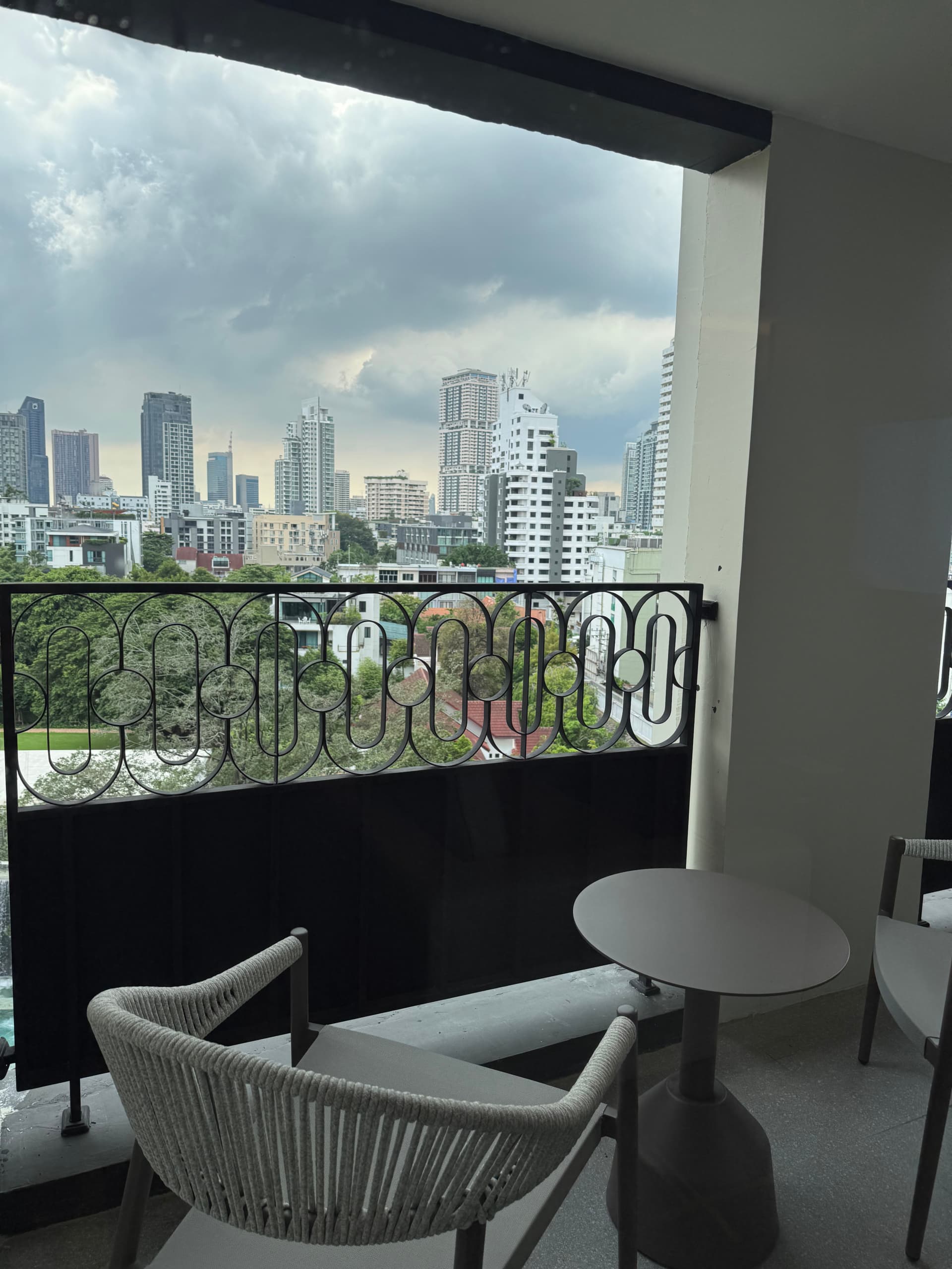 Spacious 3-Bedroom Luxury Residence in Sukhumvit 49