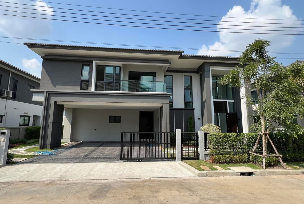 The City Ramintra-Wongwaen