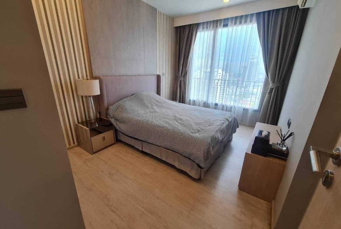 M Thonglor 10