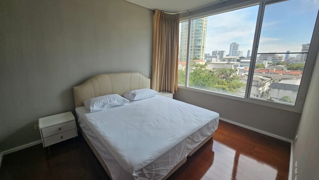 Wind Sukhumvit 23