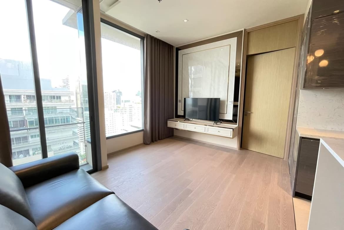 The ESSE Asoke Sukhumvit 21