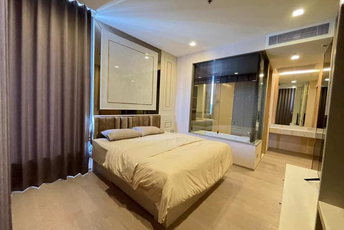 The ESSE Asoke Sukhumvit 21