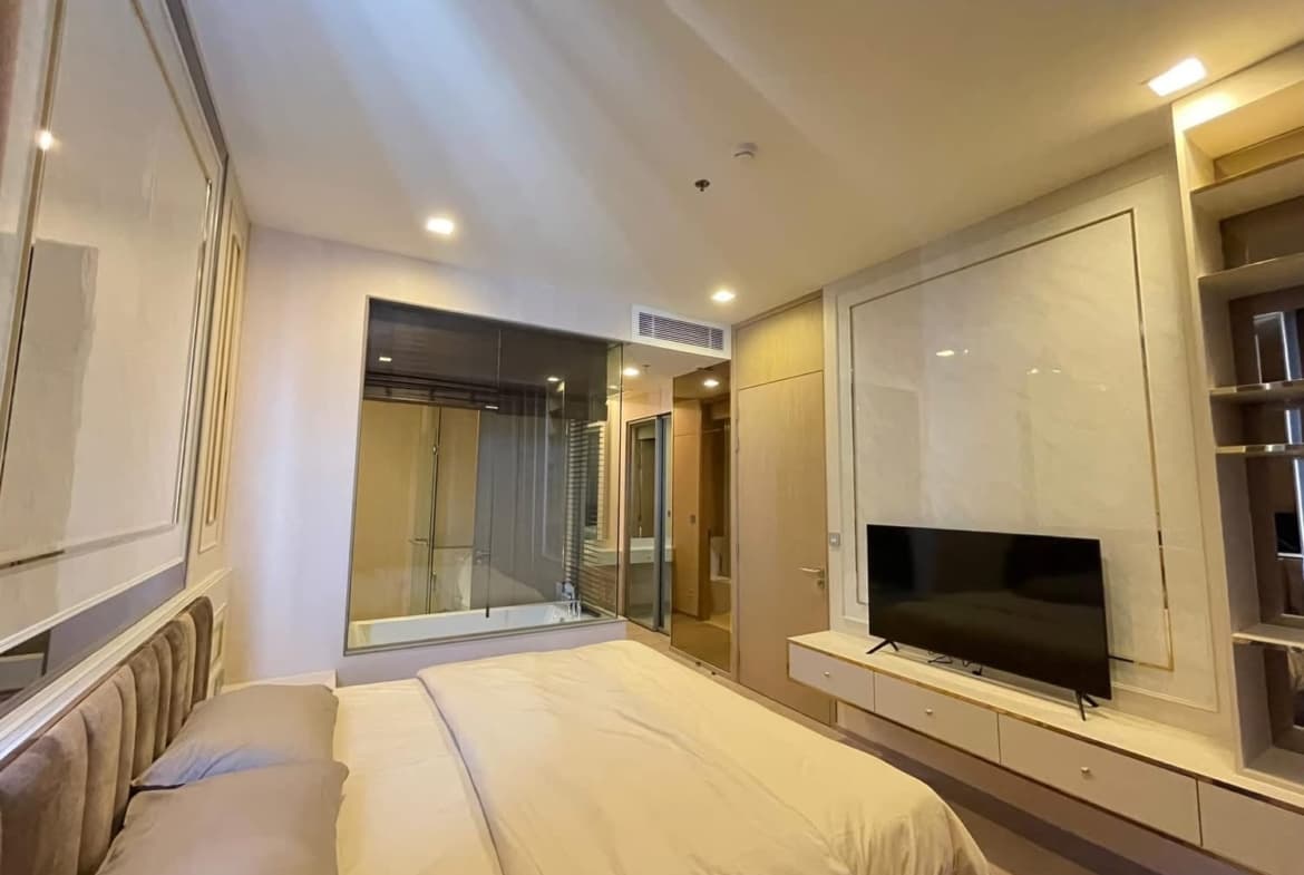The ESSE Asoke Sukhumvit 21