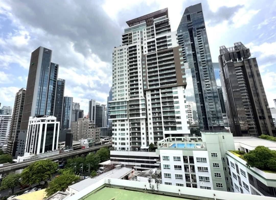 Acadamia Grand Tower