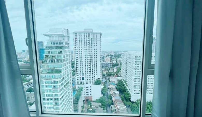 Ivy Thonglor 