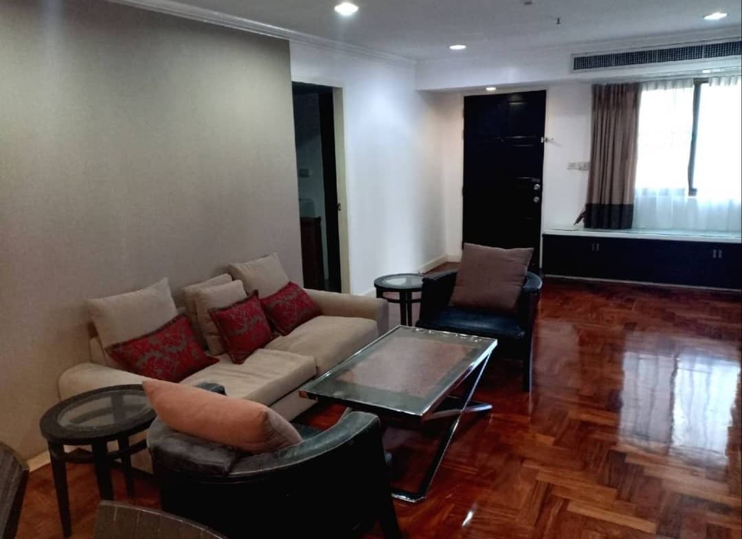 Baan Suanpetch Condominium