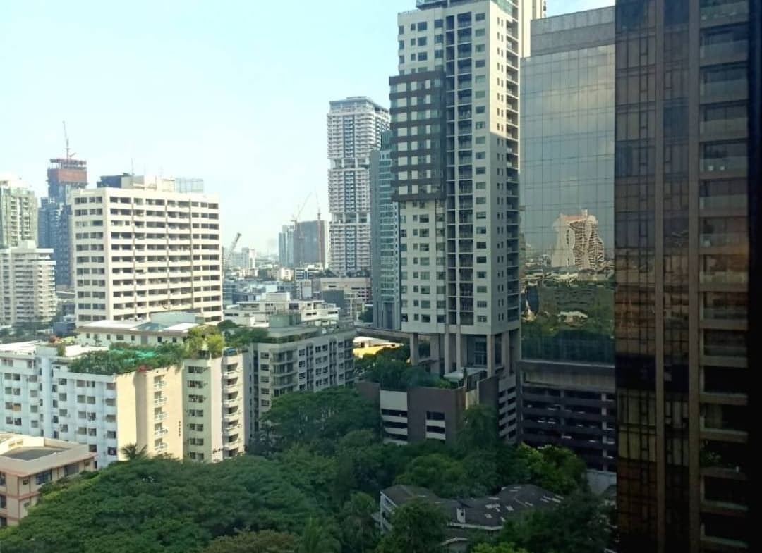 Baan Suanpetch Condominium