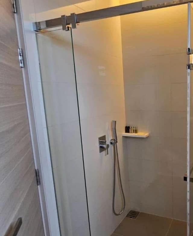 The Room Sathorn – St. Louis
