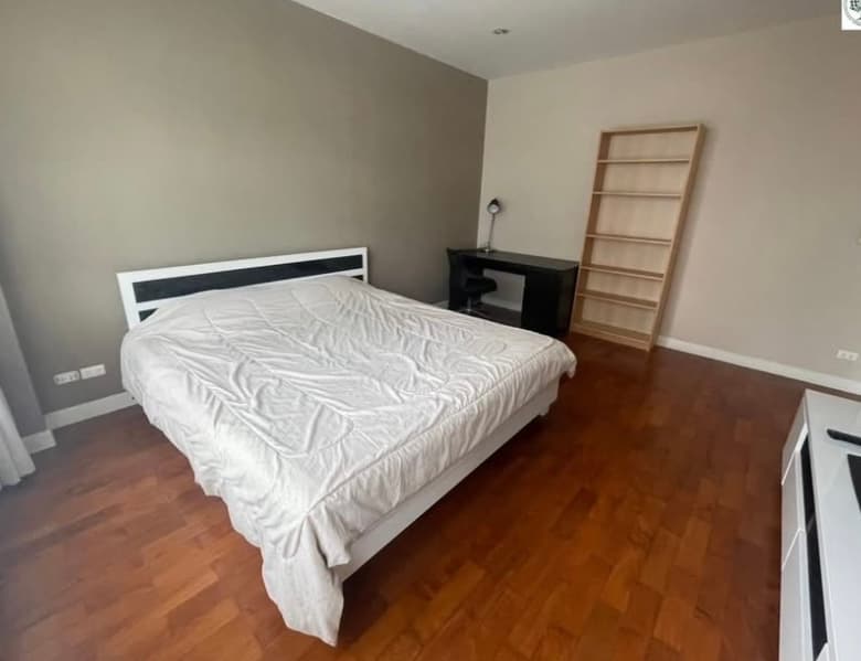 Siri Residence