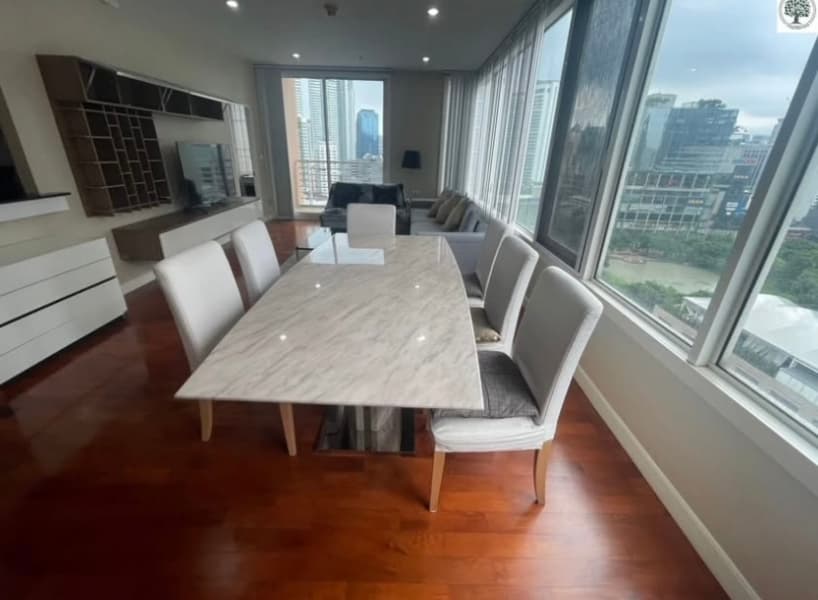 Siri Residence