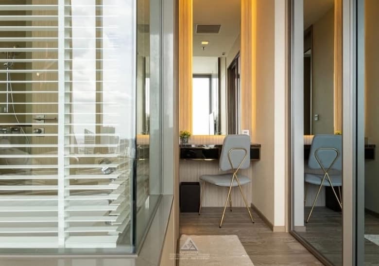 The ESSE Asoke Sukhumvit 21
