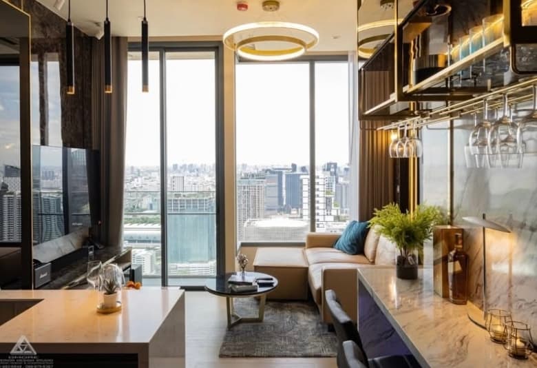 The ESSE Asoke Sukhumvit 21