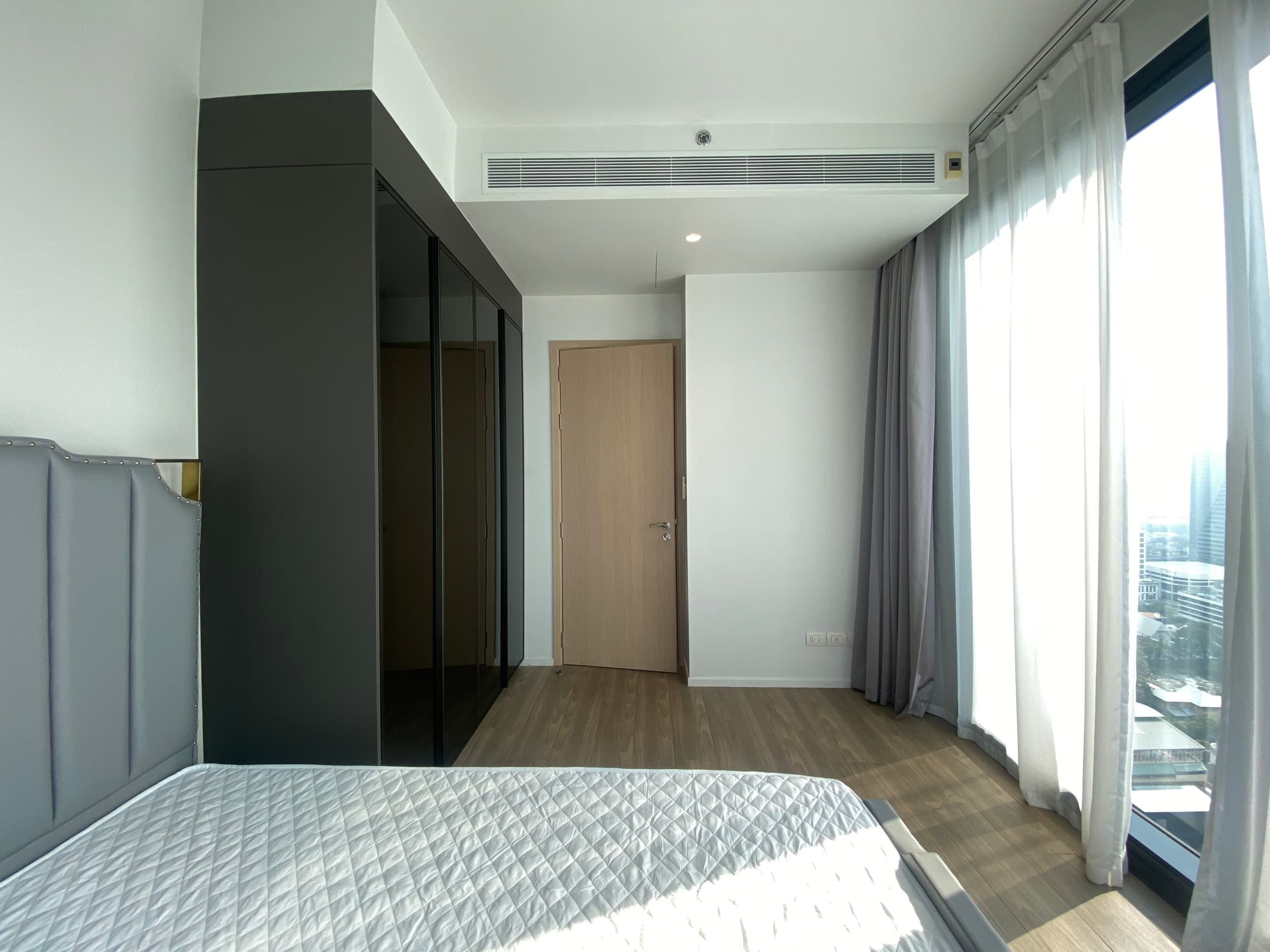 The Lofts Silom by Raimon Land