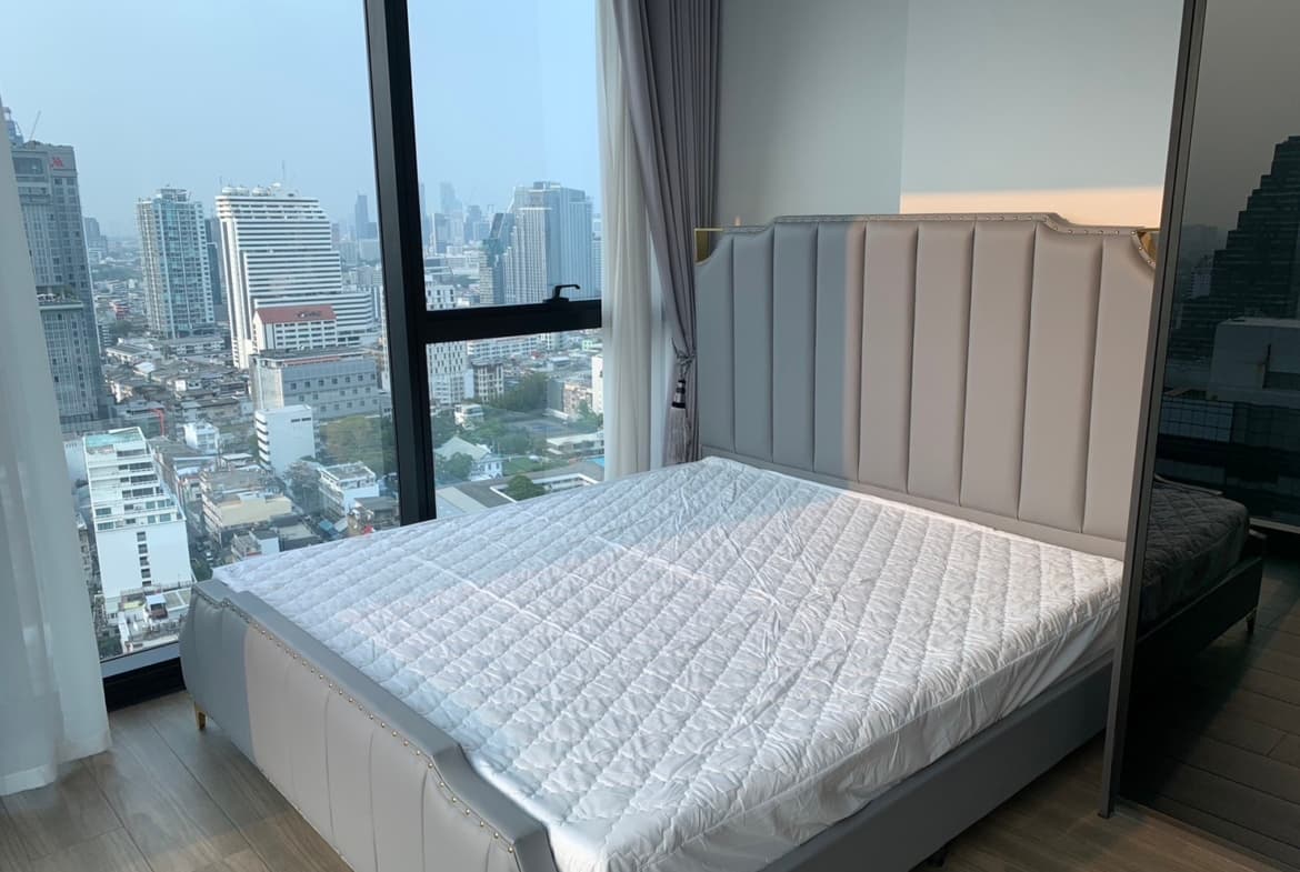 The Lofts Silom by Raimon Land