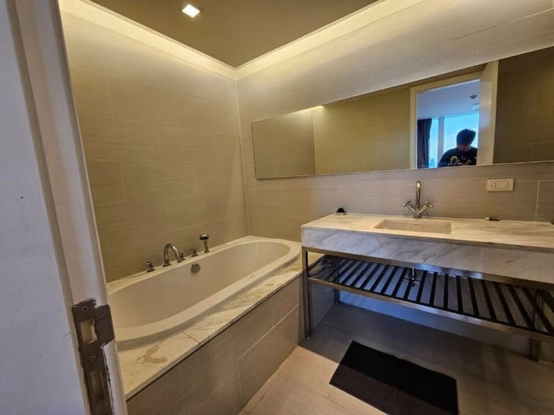 Sathorn Heritage Residences