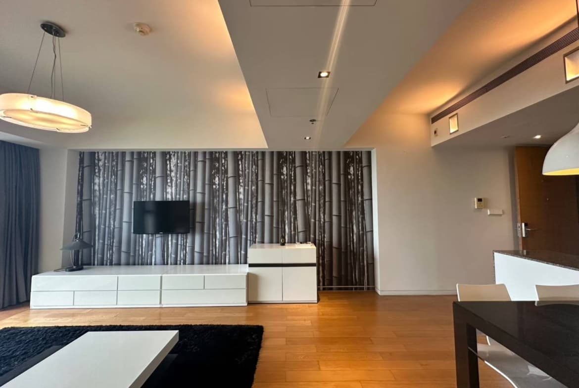 The Met Condominium