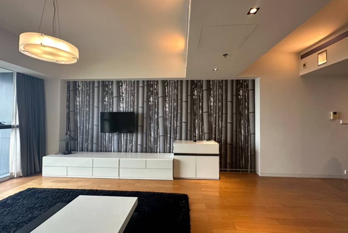 The Met Condominium