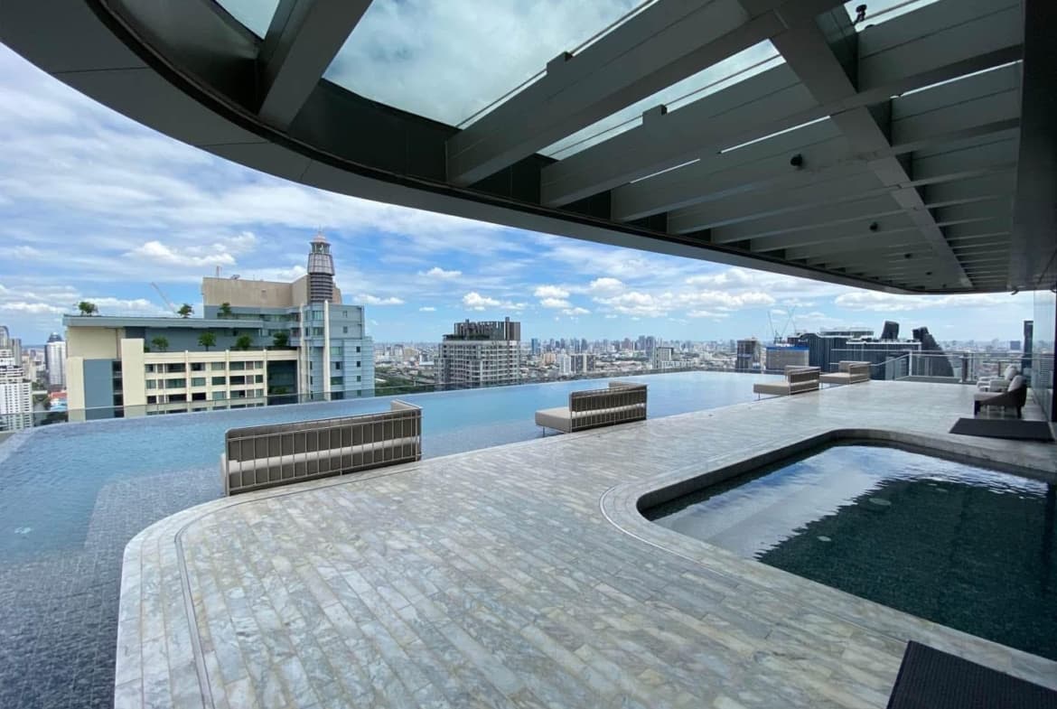 THE ESSE at SINGHA COMPLEX