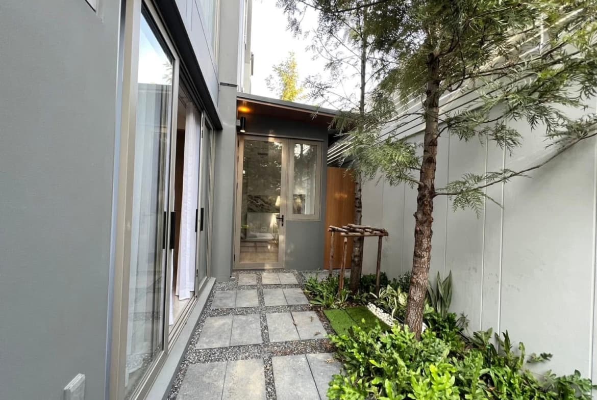Newly Built Modern House for Rent in Sukhumvit