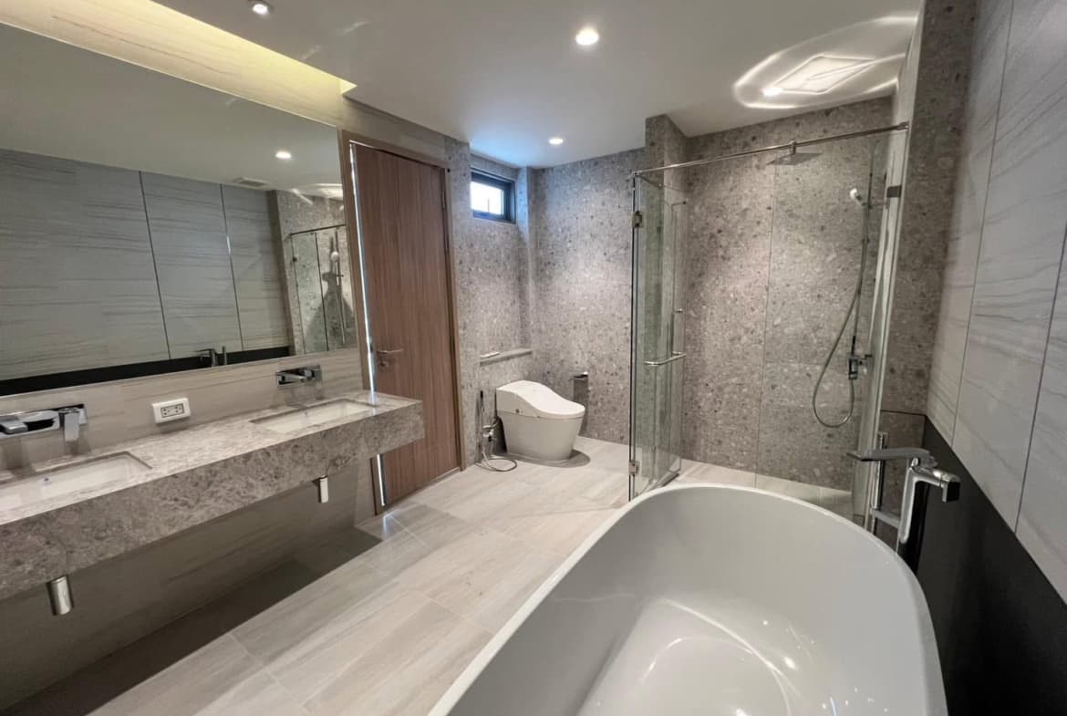 Newly Built Modern House for Rent in Sukhumvit