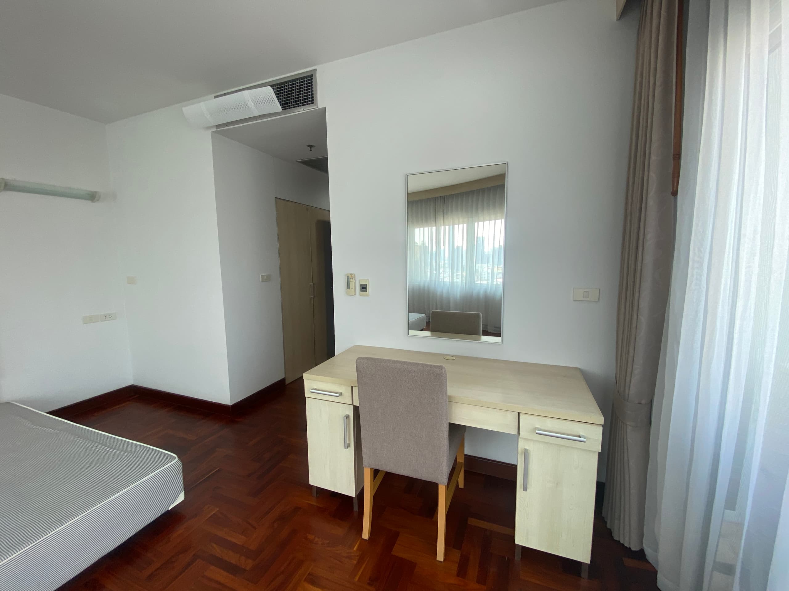 Spacious Apartment for Rent in Sukhumvit 24