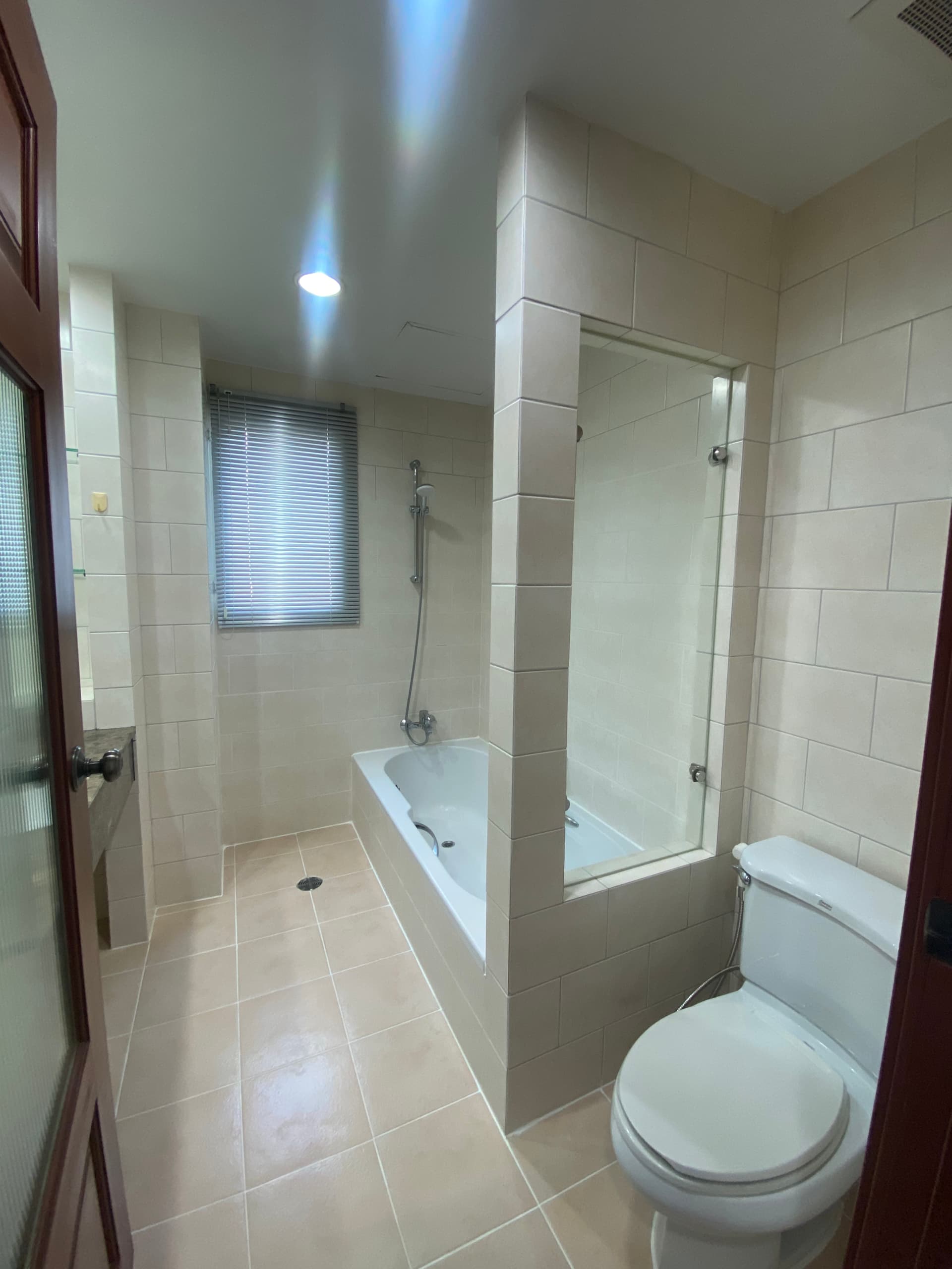 Spacious Apartment for Rent in Sukhumvit 24