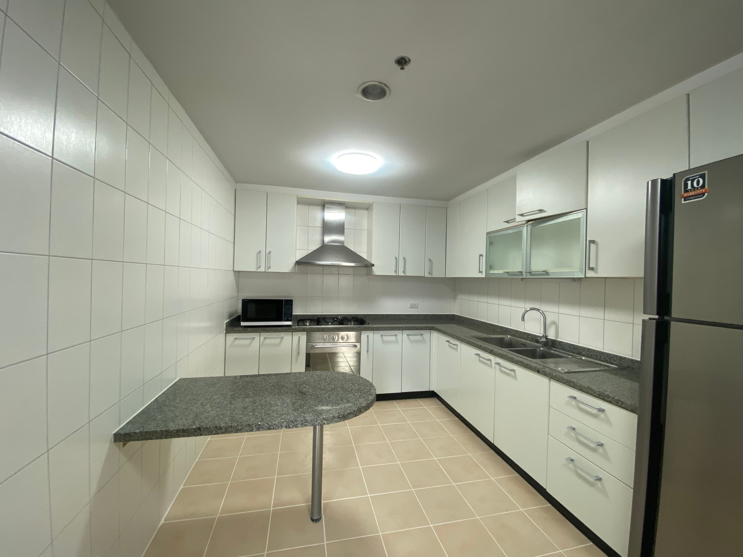 Spacious Apartment for Rent in Sukhumvit 24