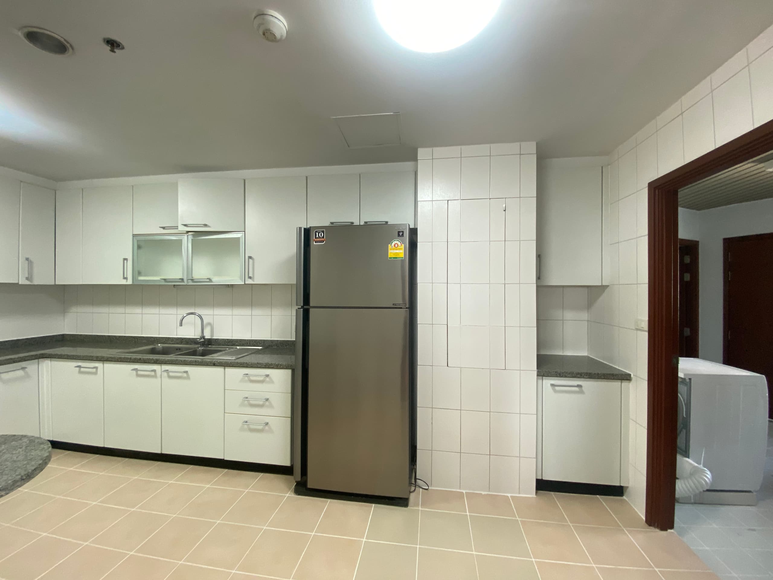 Spacious Apartment for Rent in Sukhumvit 24