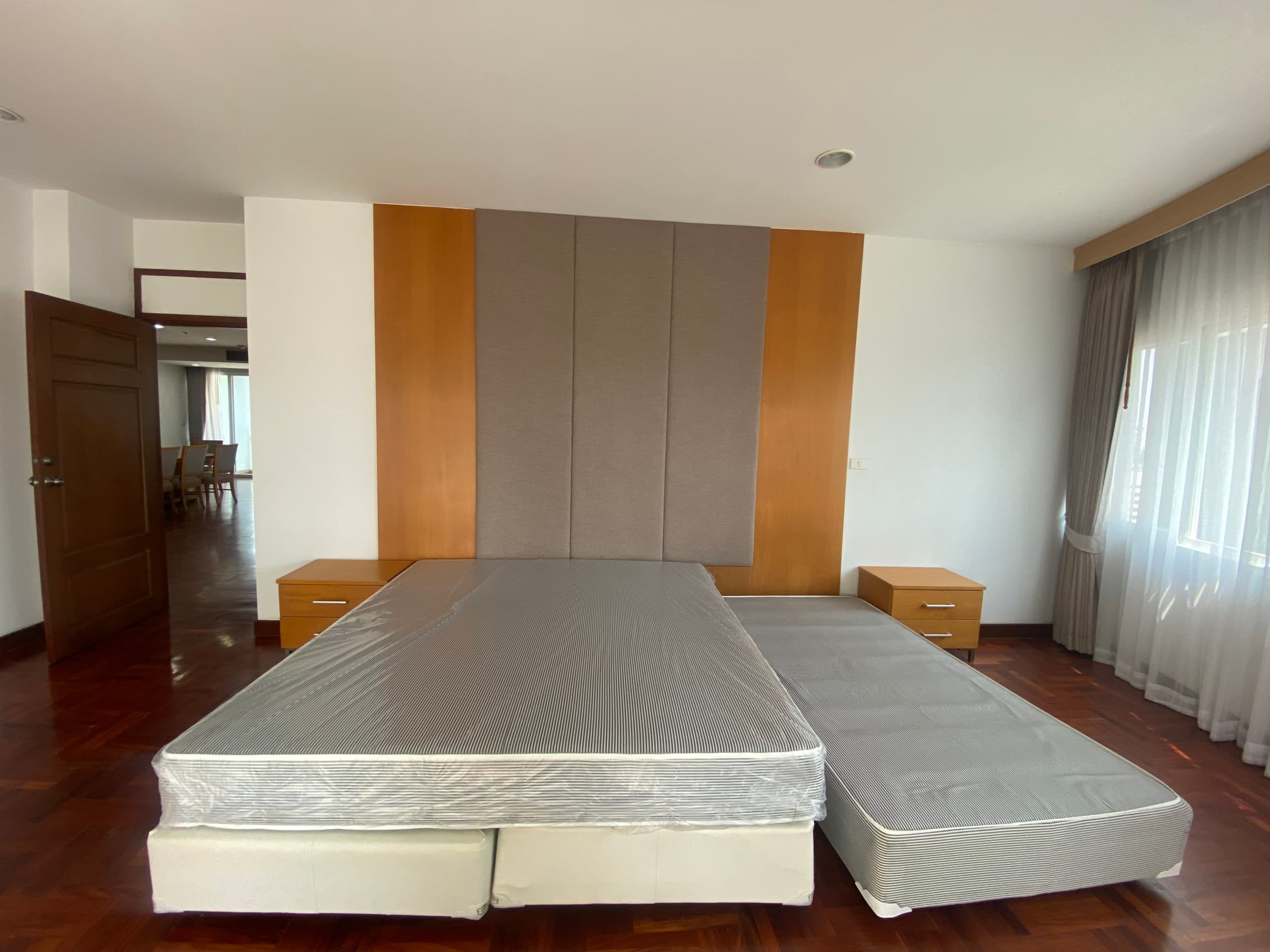 Spacious Apartment for Rent in Sukhumvit 24