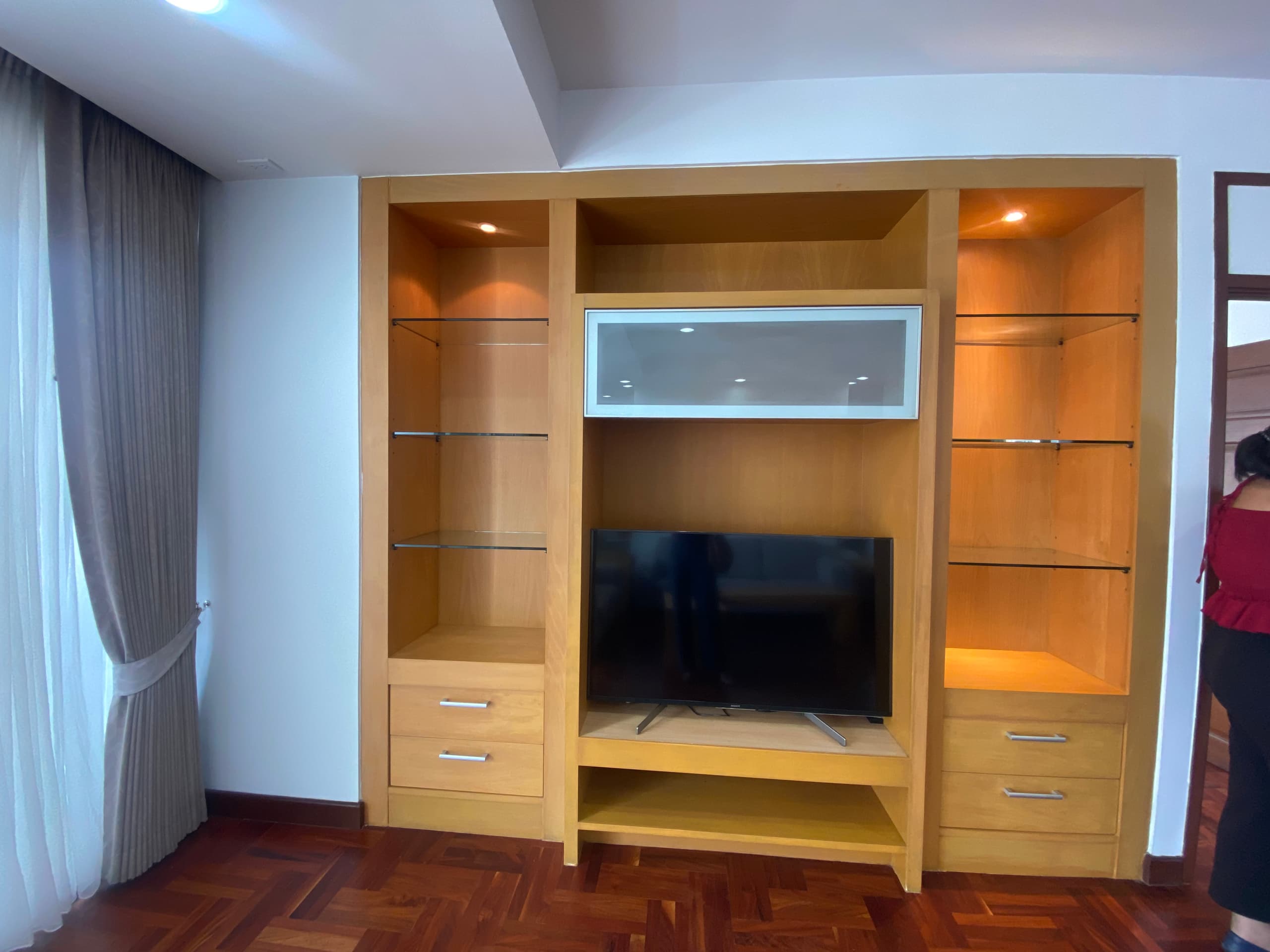 Spacious Apartment for Rent in Sukhumvit 24