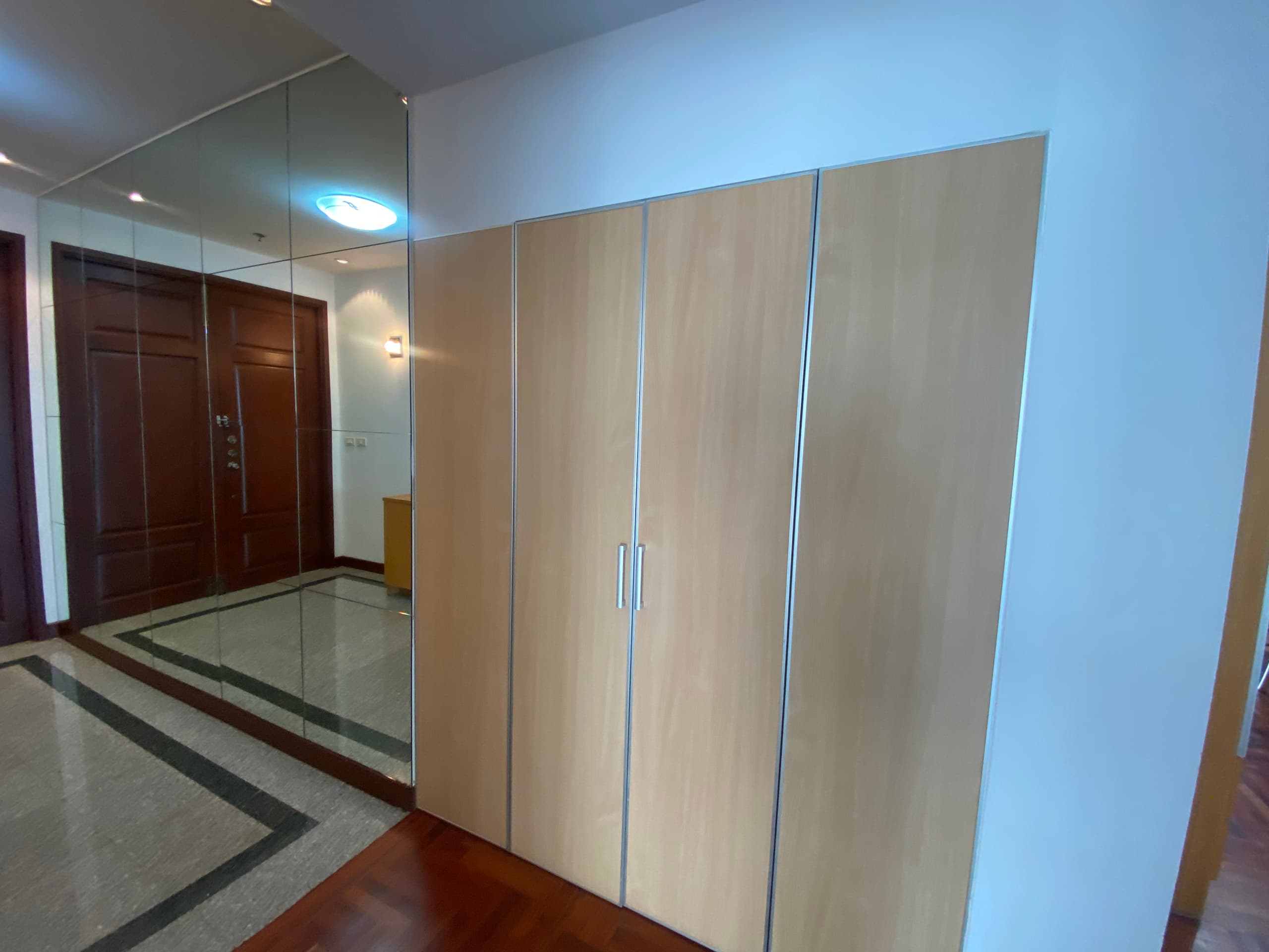 Spacious Apartment for Rent in Sukhumvit 24