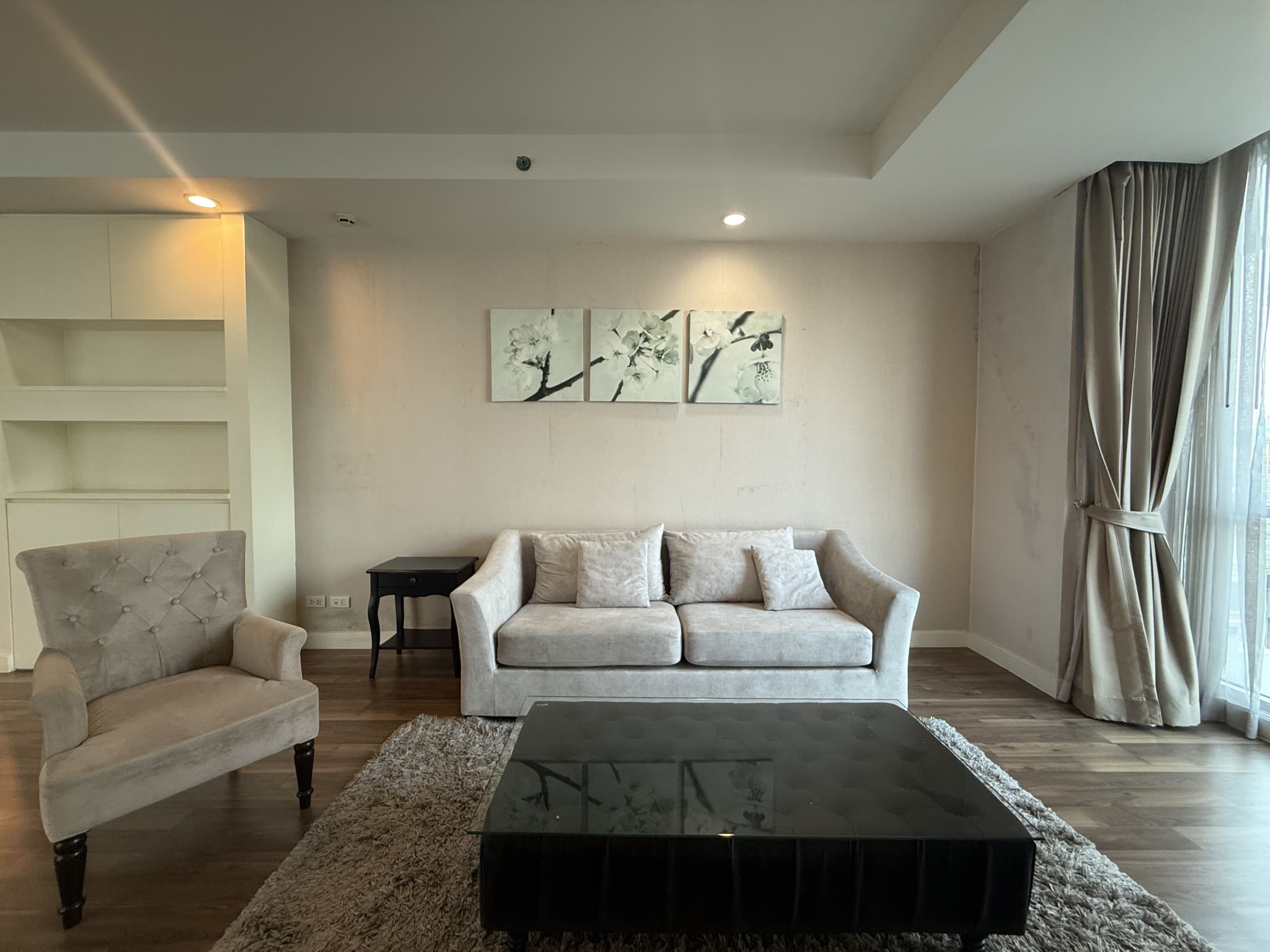 The Rajdamri Serviced Residence