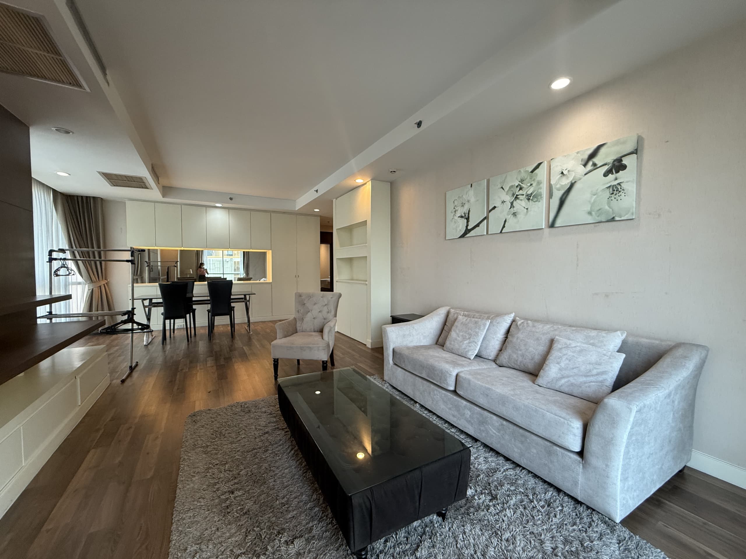 The Rajdamri Serviced Residence