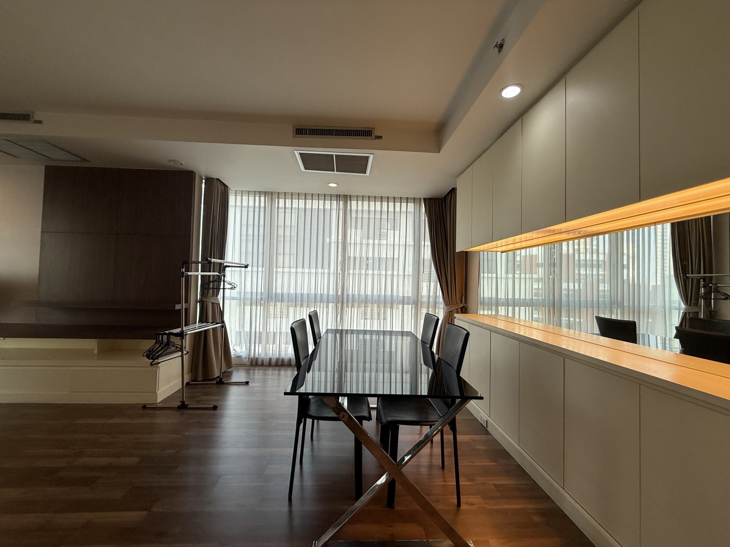 The Rajdamri Serviced Residence