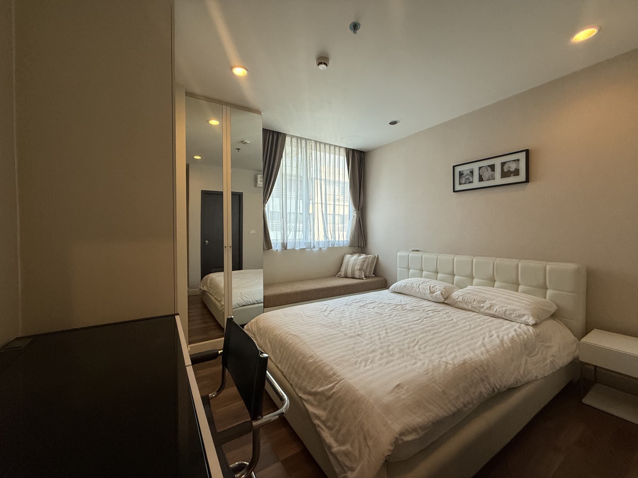 The Rajdamri Serviced Residence