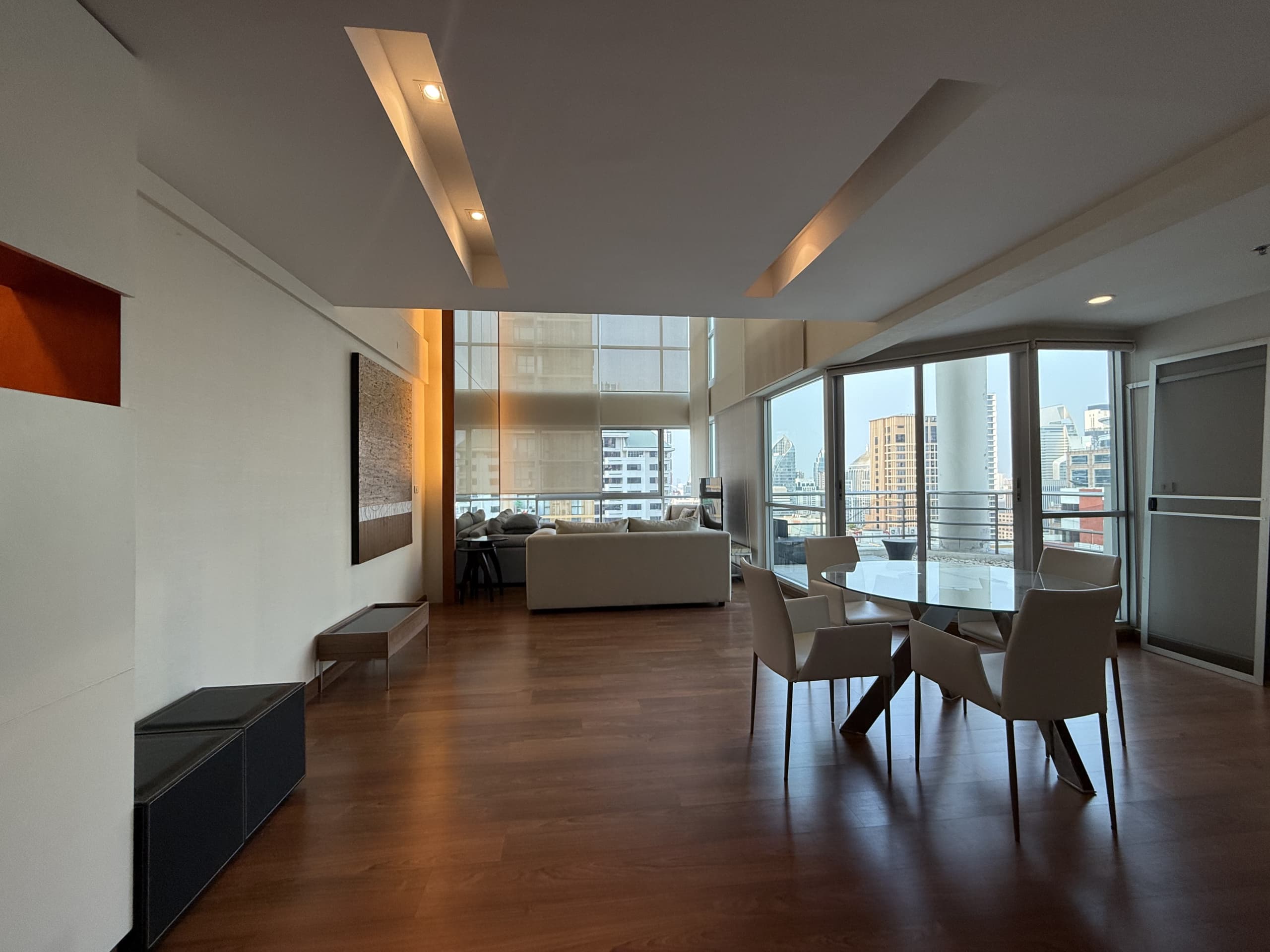 The Rajdamri Serviced Residence