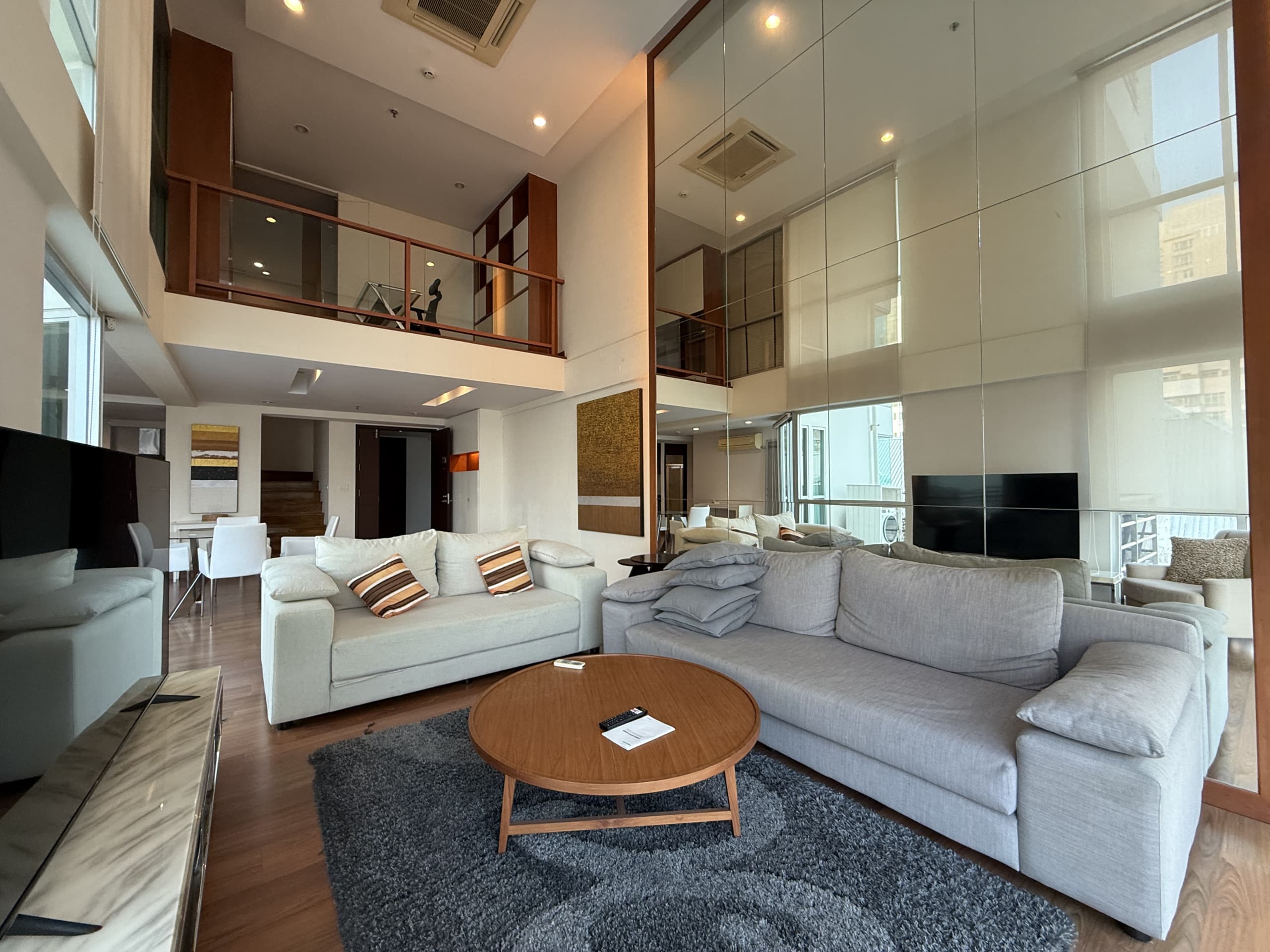 The Rajdamri Serviced Residence