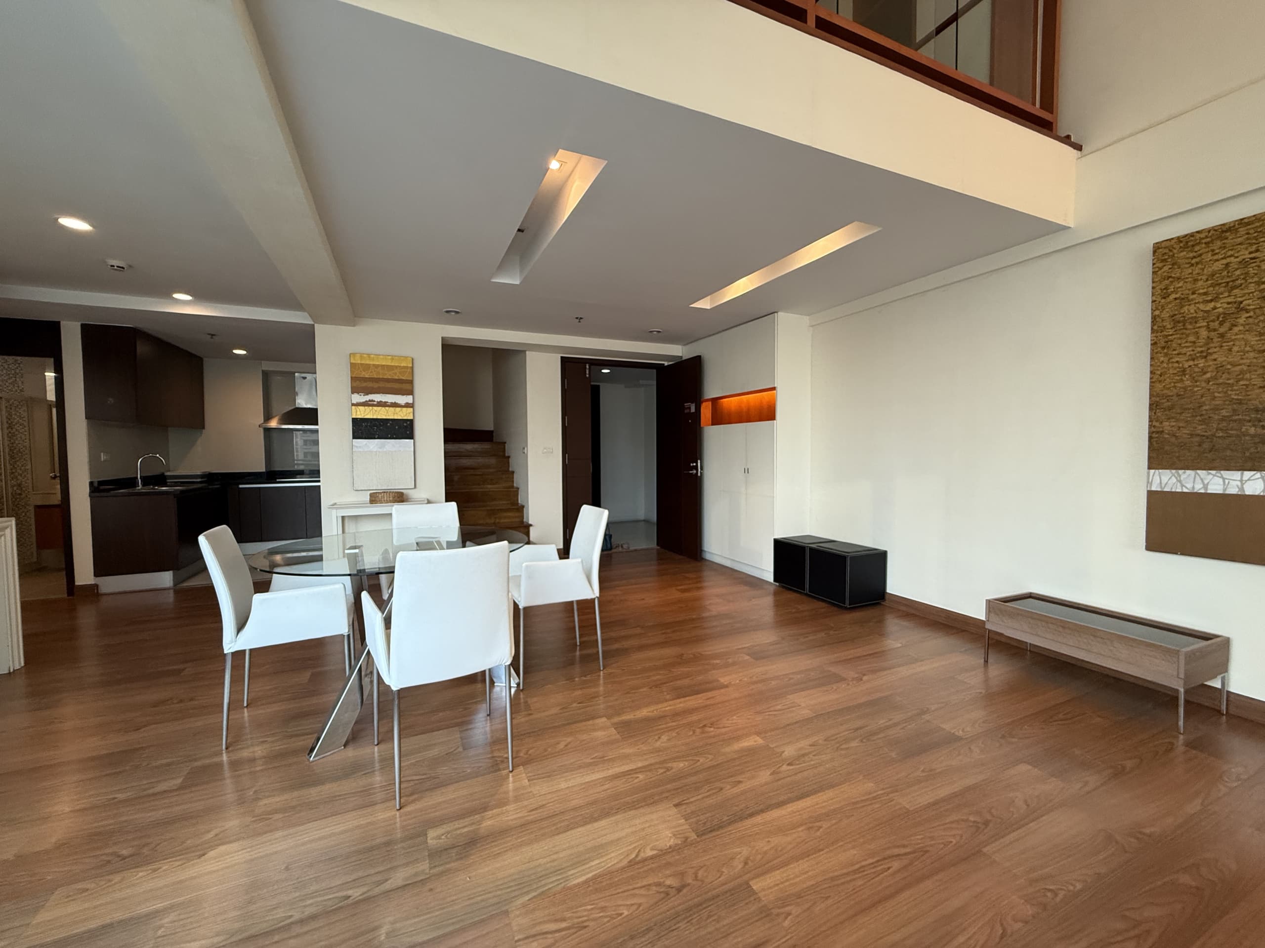 The Rajdamri Serviced Residence