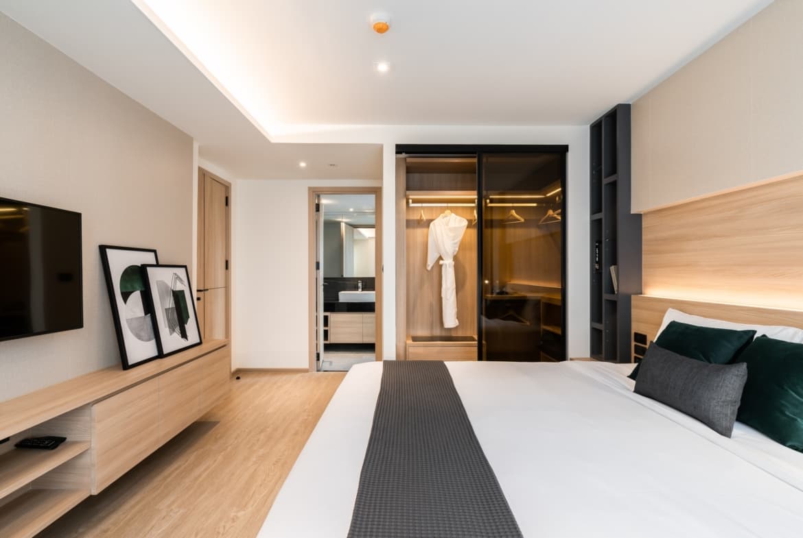 Spacious Pet Friendly Apartment in Ekkamai 