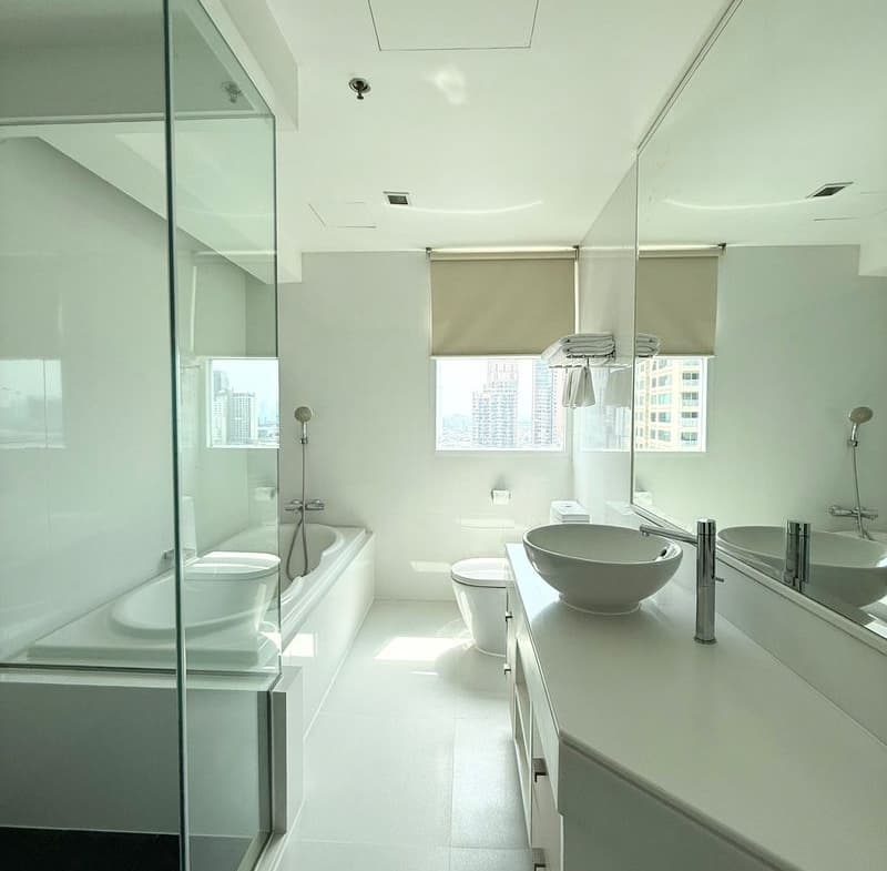 Classy Pet Friendly Apartment in Asoke