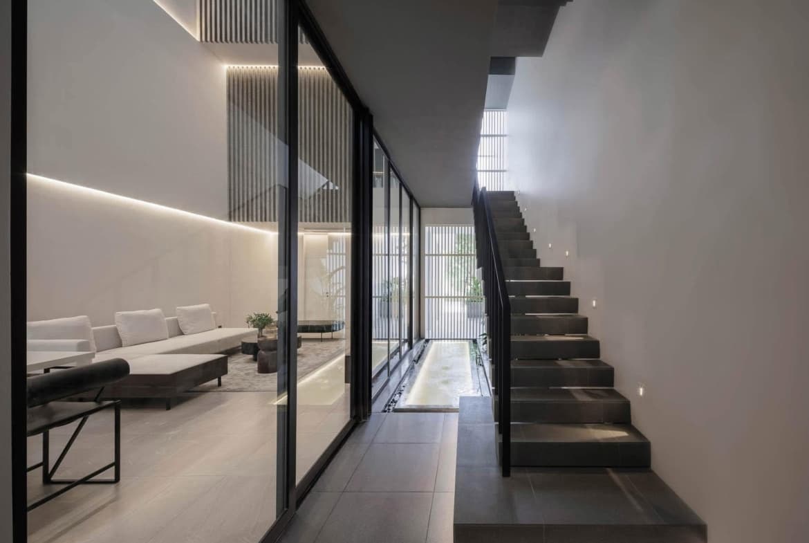3-Storey Luxury Home in Bangna