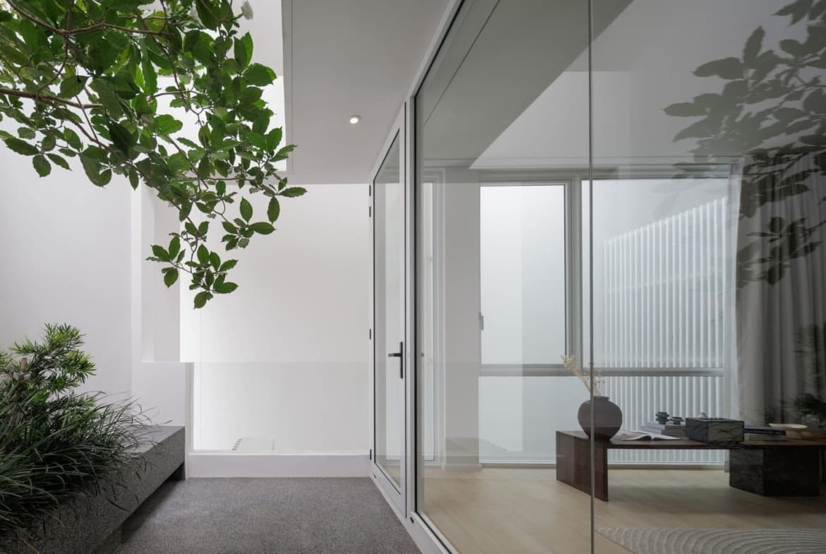 3-Storey Luxury Home in Bangna