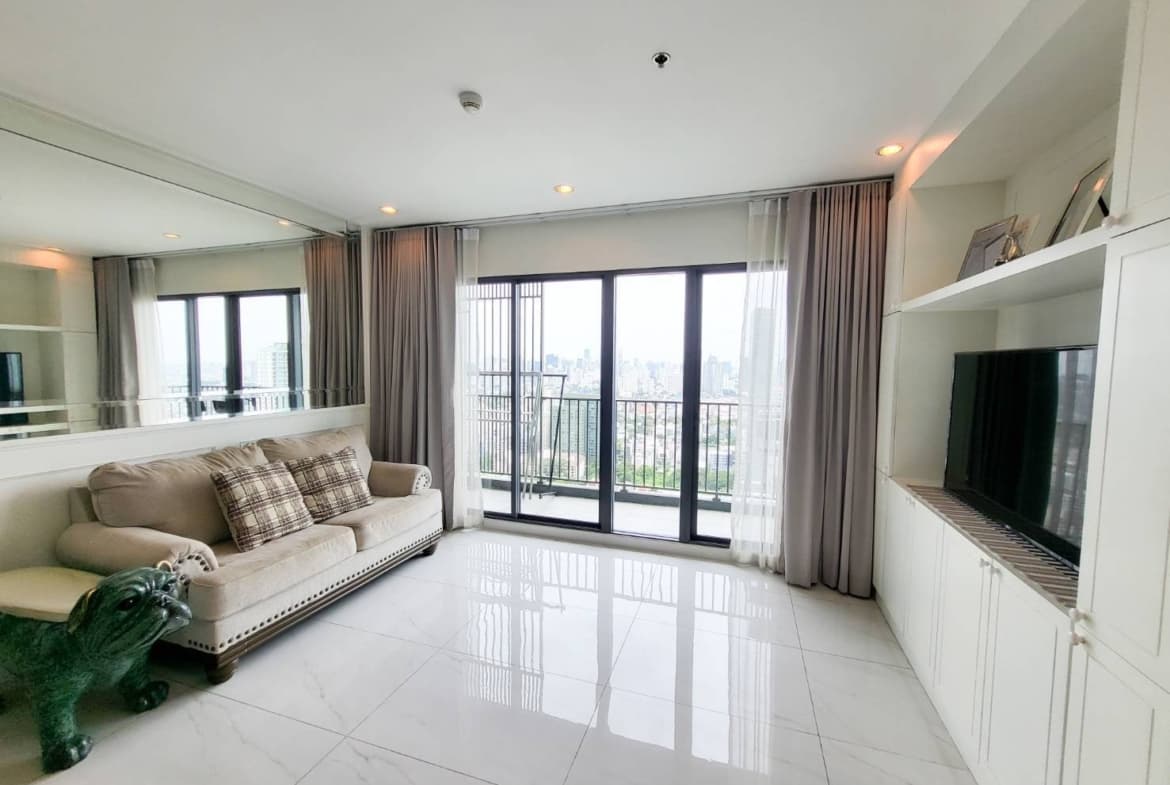 C Ekkamai Condominium